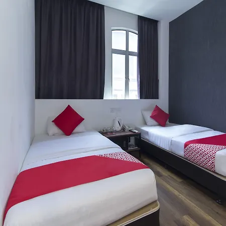 Oyo 127 The Reeds Hotel-2